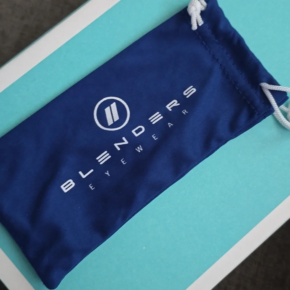 Blenders Womens Blue Gradient Polarized Sunglasses * Rain Dance *Good Condition - Picture 5 of 5